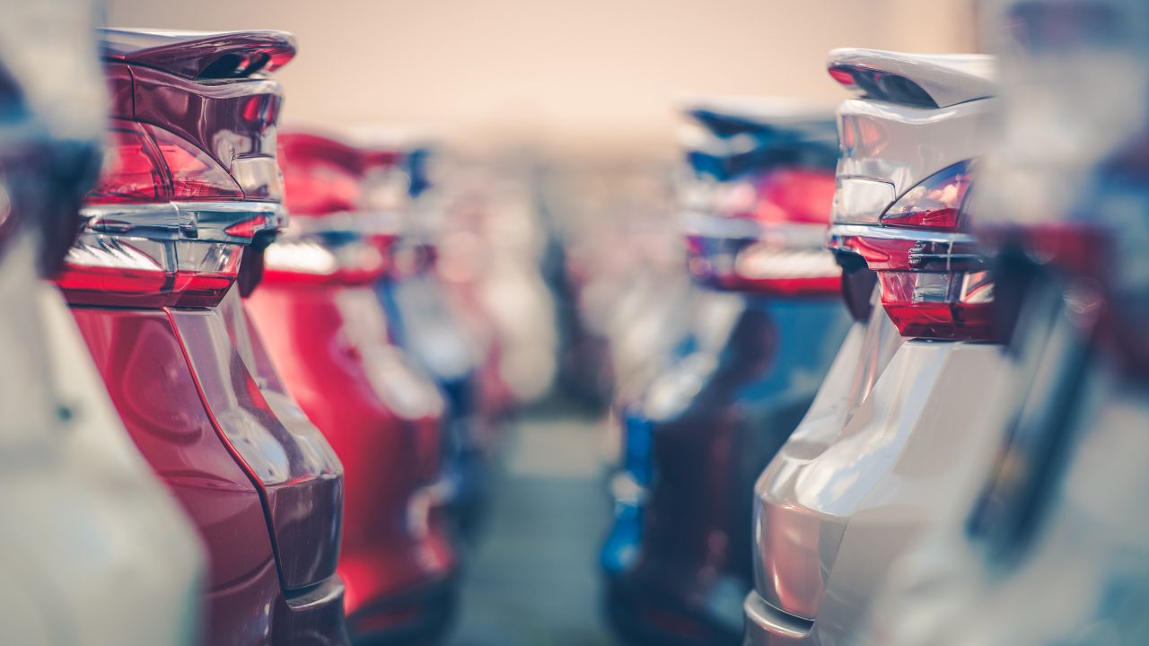 Top 9 Most Profitable Industries in Canada in 2023 Complete List