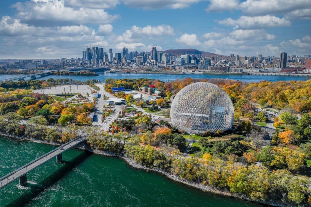 Panoramic view of Montreal and the Biosphere highlighting Quebec’s business opportunities and entrepreneur immigration programs in 2025